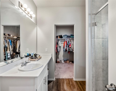210 Bellewood Manor Drive - Photo Thumbnail 17