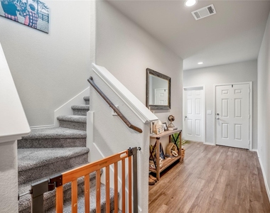210 Bellewood Manor Drive - Photo Thumbnail 21