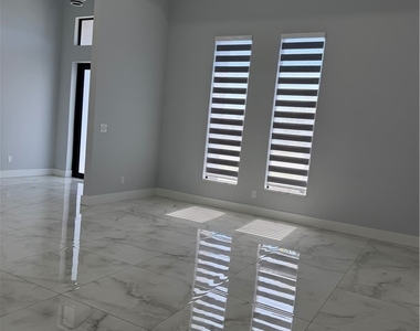 221 Sw 25th Avenue - Photo Thumbnail 11