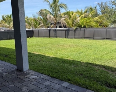 221 Sw 25th Avenue - Photo Thumbnail 42