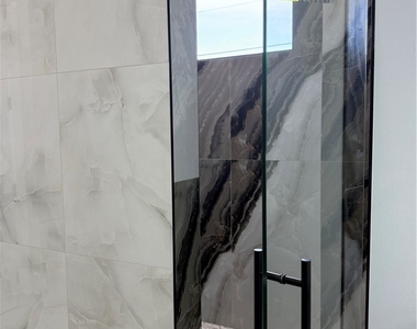 221 Sw 25th Avenue - Photo Thumbnail 16