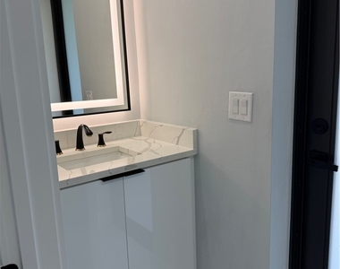 221 Sw 25th Avenue - Photo Thumbnail 36