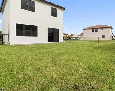 5626 Carrara Drive - Photo Thumbnail 19