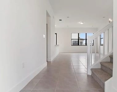 5626 Carrara Drive - Photo Thumbnail 8