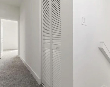5626 Carrara Drive - Photo Thumbnail 11