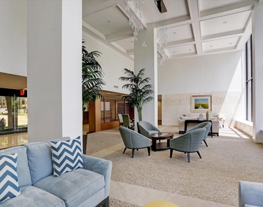 21 Briar Hollow Lane - Photo Thumbnail 22