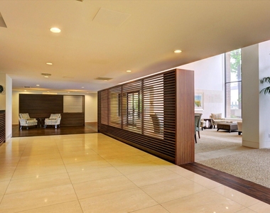 21 Briar Hollow Lane - Photo Thumbnail 21