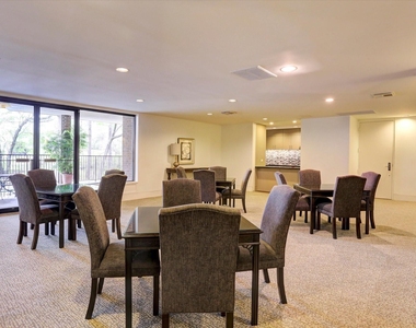 21 Briar Hollow Lane - Photo Thumbnail 24