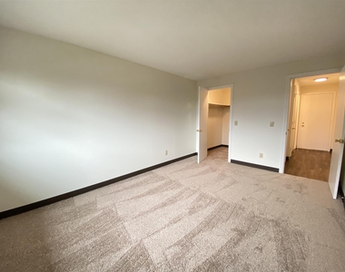383 Huse - Photo Thumbnail 21