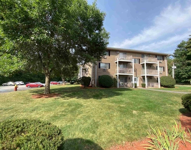383 Huse - Photo Thumbnail 1