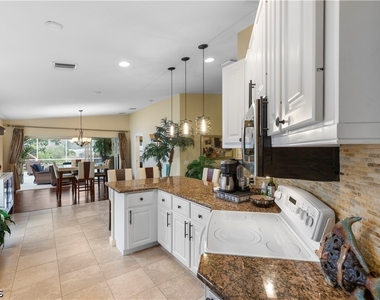 15382 Queen Angel Way - Photo Thumbnail 8