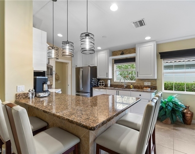 15382 Queen Angel Way - Photo Thumbnail 6
