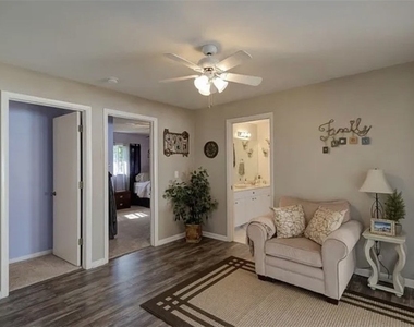 1320 Se 25th Lane - Photo Thumbnail 13