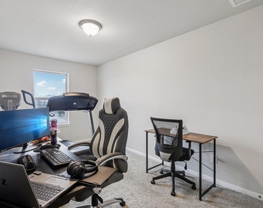 7333 Hinsdale Drive - Photo Thumbnail 17