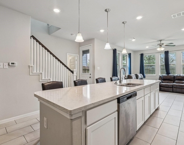 7333 Hinsdale Drive - Photo Thumbnail 12