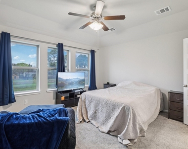 7333 Hinsdale Drive - Photo Thumbnail 3