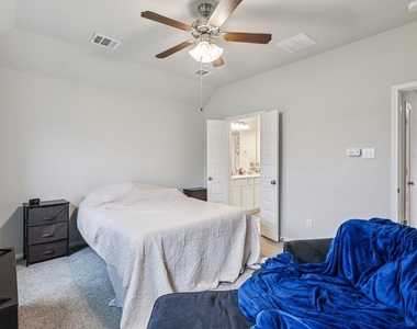 7333 Hinsdale Drive - Photo Thumbnail 14