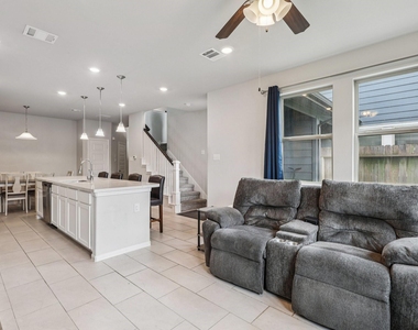 7333 Hinsdale Drive - Photo Thumbnail 9