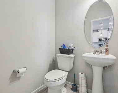 7333 Hinsdale Drive - Photo Thumbnail 20