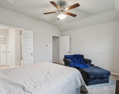 7333 Hinsdale Drive - Photo Thumbnail 15