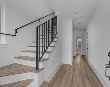 9004 Orange Spring Drive - Photo Thumbnail 3