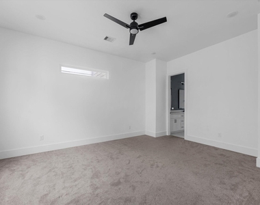 9004 Orange Spring Drive - Photo Thumbnail 14