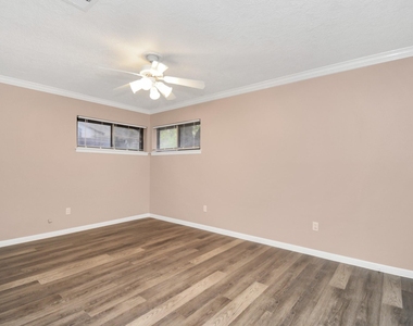 1906 Airline Drive - Photo Thumbnail 15