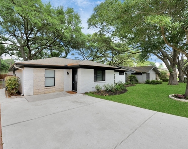 1906 Airline Drive - Photo Thumbnail 1