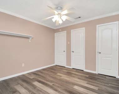 1906 Airline Drive - Photo Thumbnail 20