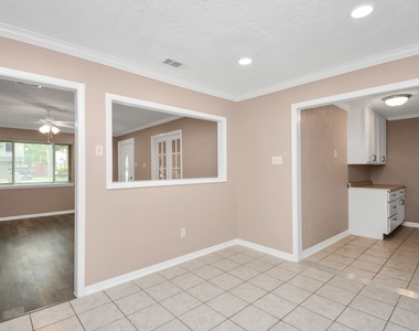 1906 Airline Drive - Photo Thumbnail 10