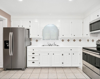 1906 Airline Drive - Photo Thumbnail 12