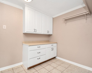 1906 Airline Drive - Photo Thumbnail 13