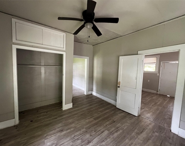 535 Thomas Boulevard - Photo Thumbnail 2