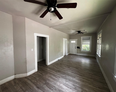 535 Thomas Boulevard - Photo Thumbnail 1
