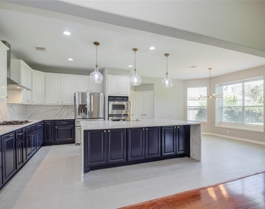 4518 Camden Brook Lane Lane - Photo Thumbnail 8