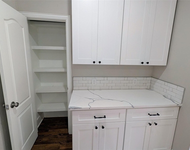 1133 W Gray Street - Photo Thumbnail 12