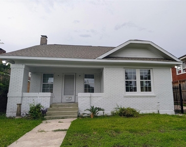 1133 W Gray Street - Photo Thumbnail 3