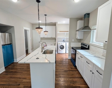 1133 W Gray Street - Photo Thumbnail 1