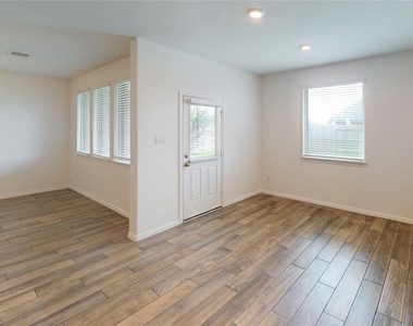 31415 Whitcombe Summit Way - Photo Thumbnail 15