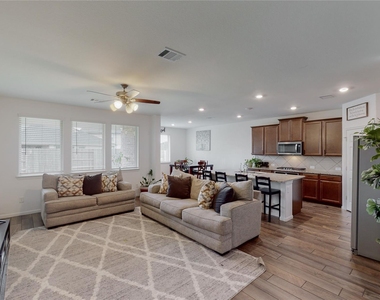 31415 Whitcombe Summit Way - Photo Thumbnail 3