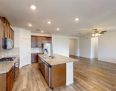 31415 Whitcombe Summit Way - Photo Thumbnail 8