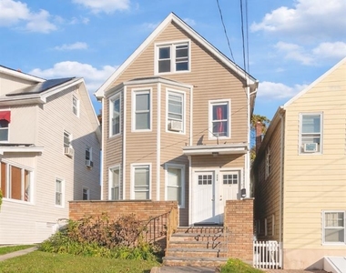 204 Demott - Photo Thumbnail 1