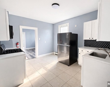 204 Demott - Photo Thumbnail 5