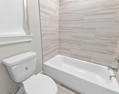 2511 Des Chaumes Street - Photo Thumbnail 21