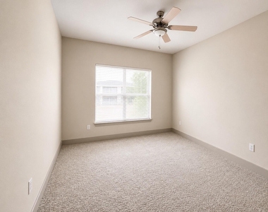 3660 Richmond Avenue - Photo Thumbnail 5
