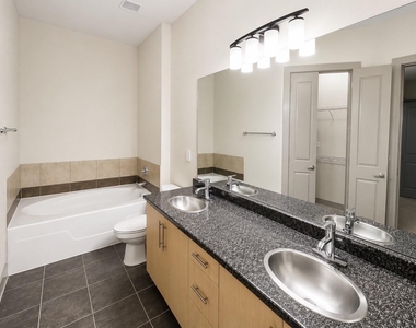 3660 Richmond Avenue - Photo Thumbnail 9