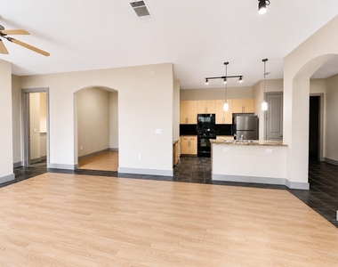 3660 Richmond Avenue - Photo Thumbnail 11