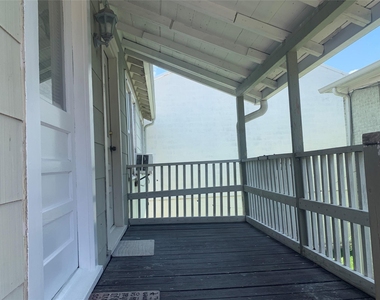 307 Avondale Street - Photo Thumbnail 3