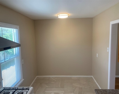 307 Avondale Street - Photo Thumbnail 13