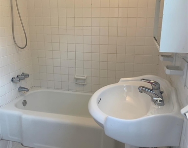 307 Avondale Street - Photo Thumbnail 23